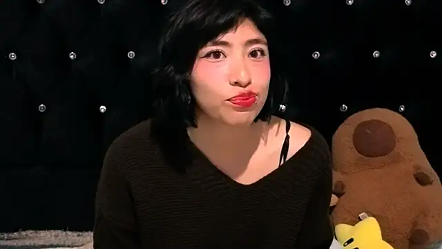 Sullyoonn online show from November 2025 11:52:01 PM