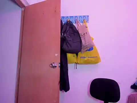 Annie rosse1017 online show from February 2026 06:07:01 AM