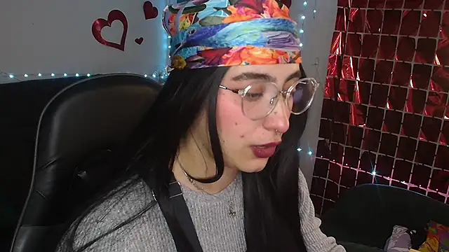 Snapshot of Miacatsito3 chatting on May 2026 02:27:01 AM Miacatsito3 online show from May 2026 02:27:01 AM