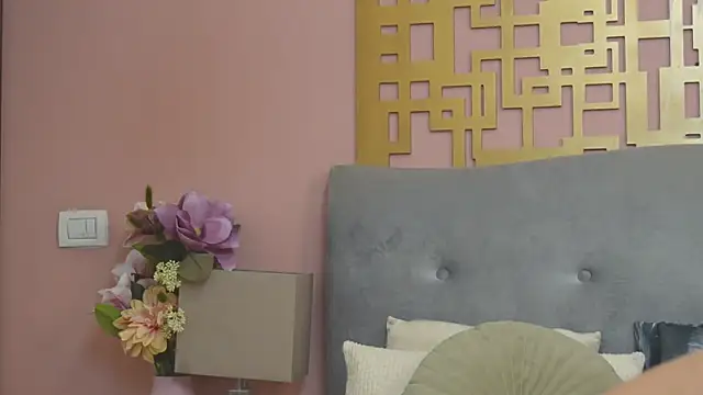 Snapshot of MyaMuse chatting on December 2025 08:23:01 AM MyaMuse online show from December 2025 08:23:01 AM