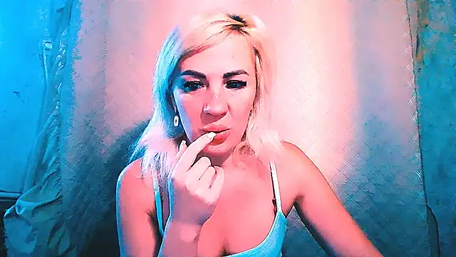 Snapshot of EmmaCat_ chatting on September 2025 05:20:01 AM EmmaCat online show from September 2025 05:20:01 AM