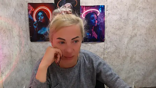 Snapshot of EmmaCat_ chatting on October 2025 03:51:01 AM EmmaCat online show from October 2025 03:51:01 AM