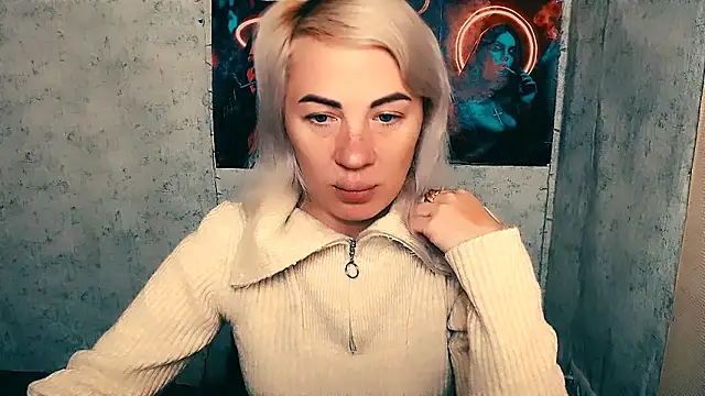 Snapshot of EmmaCat_ chatting on October 2025 05:19:01 AM EmmaCat online show from October 2025 05:19:01 AM