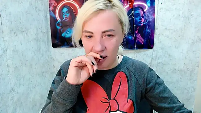 EmmaCat  online show from March 2026 05:02:02 AM