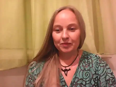 Rosivah online show from September 2025 10:00:01 PM