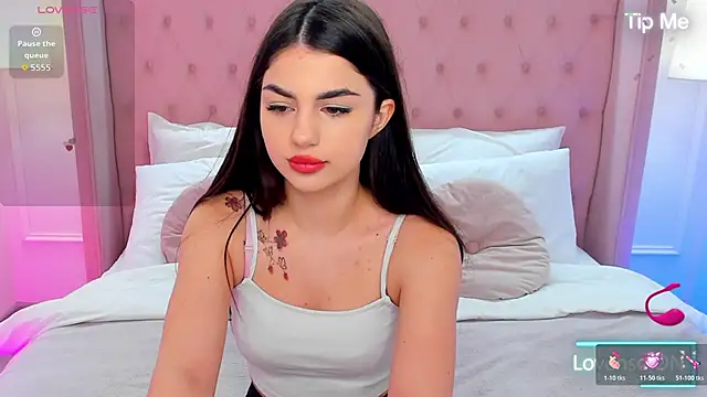 HelenTiny online show from November 2025 01:34:01 PM