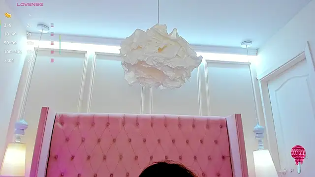 HelenTiny online show from April 2026 08:01:02 PM