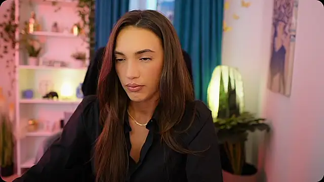 Alexis Love  online show from October 2025 01:18:01 PM