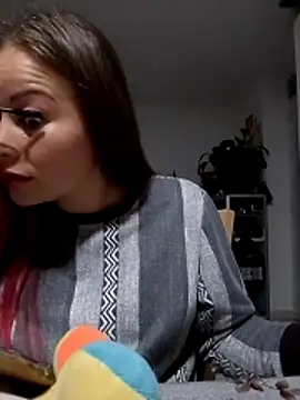 LaraCaliente online show from February 2026 11:36:02 PM