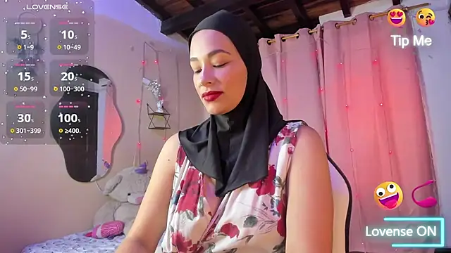 ShanaJamil online show from November 2025 12:06:01 PM