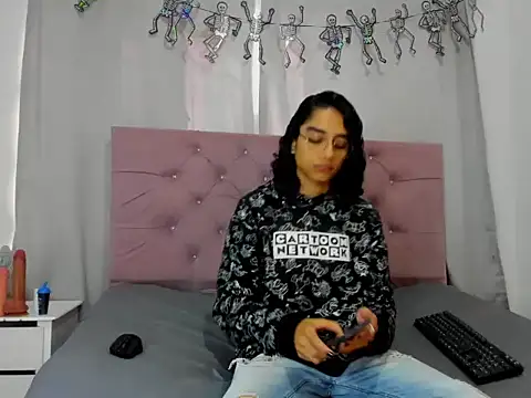 EthanBlackwoodd online show from November 2025 07:24:02 PM