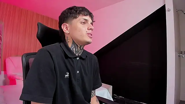 Declan-Fox online show from September 2025 03:40:02 AM