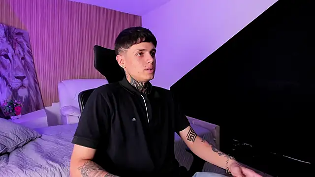 Declan-Fox online show from September 2025 03:43:02 AM