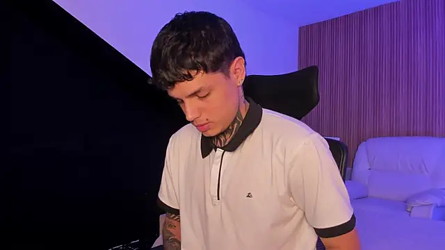 Declan-Fox online show from October 2025 12:36:02 PM