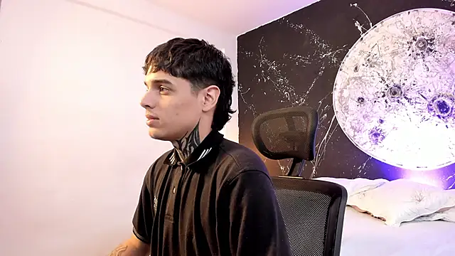 Declan-Fox online show from October 2025 12:15:02 PM