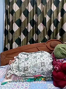 Deliciouskimi online show from November 2025 12:05:02 PM