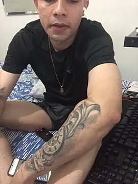 Snapshot of becmz chatting on September 2025 04:57:01 AM becmz online show from September 2025 04:57:01 AM