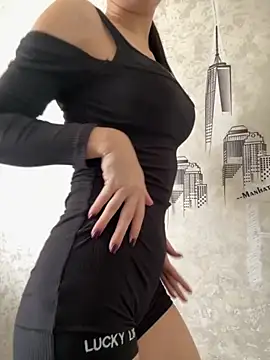 Snapshot of milka_catt chatting on September 2025 10:18:01 AM milka catt online show from September 2025 10:18:01 AM