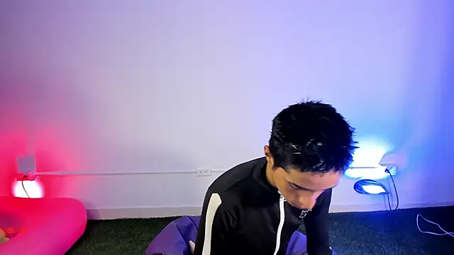 Snapshot of EstivenSallas chatting on September 2025 07:37:02 PM EstivenSallas online show from September 2025 07:37:02 PM