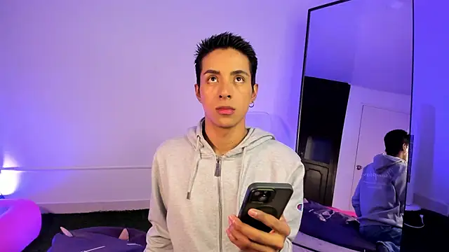 Snapshot of EstivenSallas chatting on September 2025 08:00:02 PM EstivenSallas online show from September 2025 08:00:02 PM