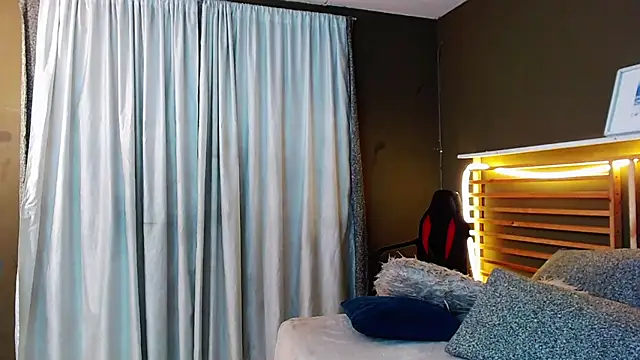 arnold taylor online show from November 2025 09:25:02 PM