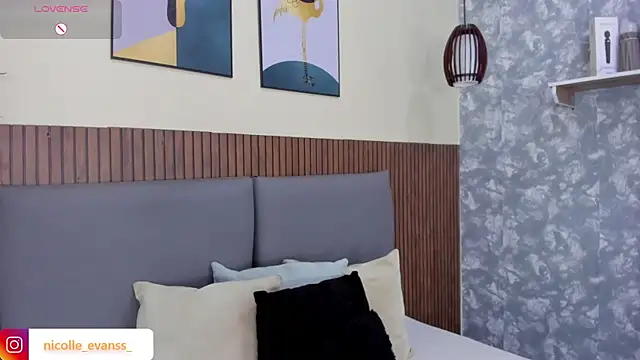 EmillyHarper  online show from November 2025 04:04:01 AM