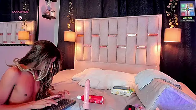 Marcello Nova online show from October 2025 12:31:01 PM