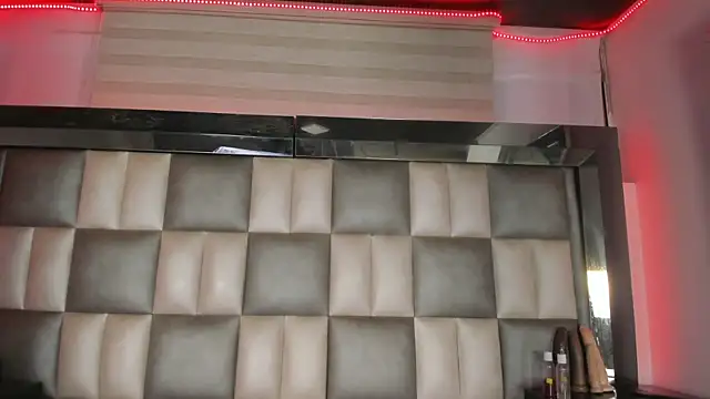 abbiecollins js online show from November 2025 03:28:01 AM