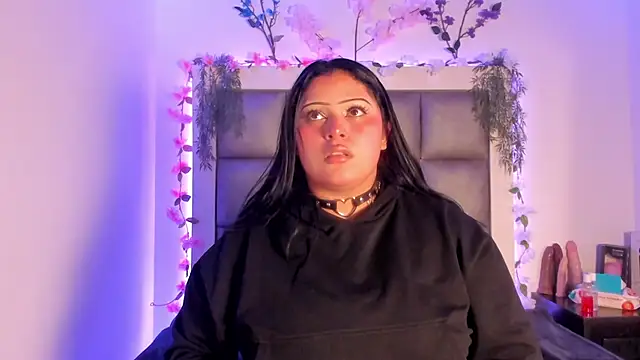 abbiecollins js online show from February 2026 04:17:02 AM