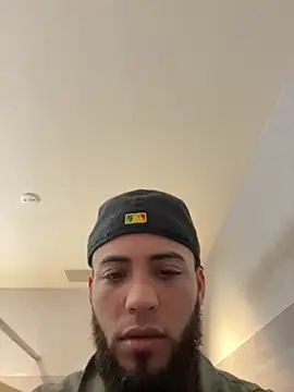 LeoPR00 online show from December 2025 12:26:02 AM