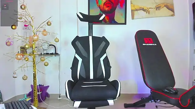 JordanRossie online show from December 2025 10:14:01 PM