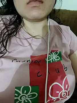 Snapshot of sassy_aly007 chatting on September 2025 08:43:01 PM sassy aly007 online show from September 2025 08:43:01 PM