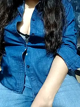 Snapshot of sassy_aly007 chatting on November 2025 06:59:02 PM sassy aly007 online show from November 2025 06:59:02 PM