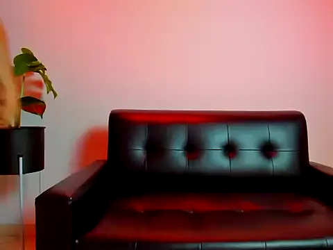 Latinocakex online show from October 2025 01:50:01 AM
