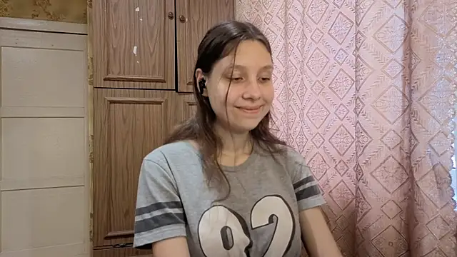 QutieDaSweet online show from November 2025 08:13:02 AM