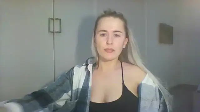 Snapshot of Frosian chatting on September 2025 10:19:02 AM Frosian online show from September 2025 10:19:02 AM