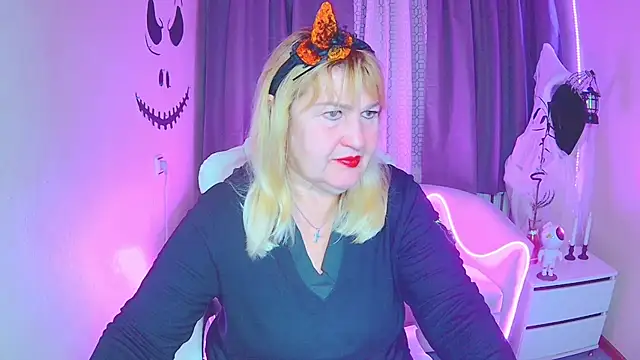 EmmaEllison online show from October 2025 06:58:01 AM