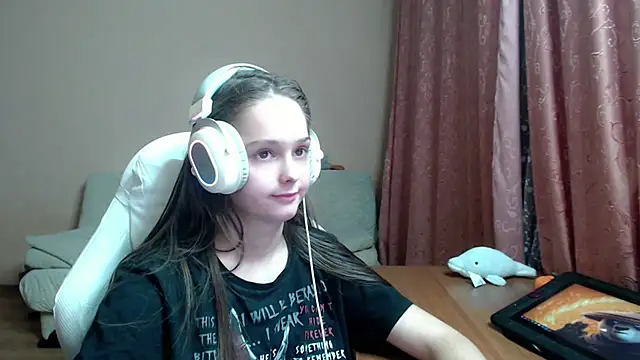 SharybbFace online show from October 2025 03:13:01 PM