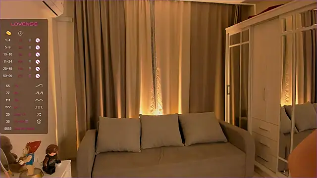 Snapshot of bootyfruttycutie chatting on September 2025 06:57:02 PM bootyfruttycutie online show from September 2025 06:57:02 PM