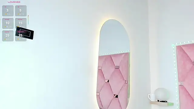 La Diabla8 online show from October 2025 11:47:02 AM