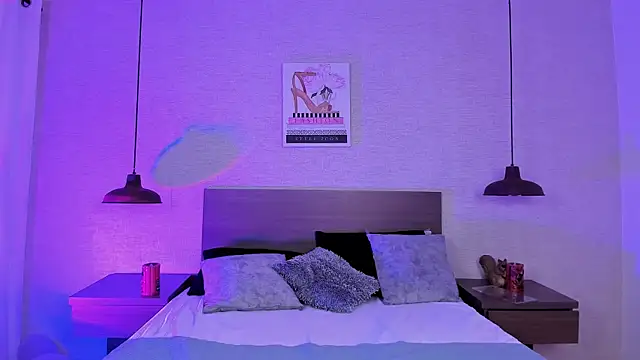 Snapshot of cloehill_ chatting on November 2025 01:33:02 PM cloehill online show from November 2025 01:33:02 PM