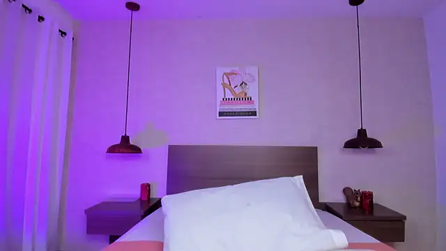 Snapshot of cloehill_ chatting on December 2025 11:37:01 AM cloehill online show from December 2025 11:37:01 AM