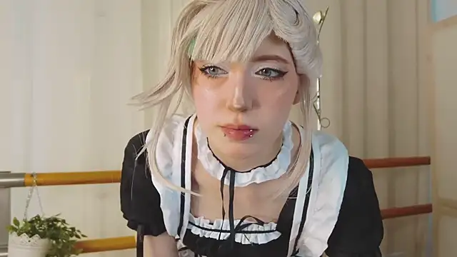 Snapshot of MorgyAsuna_ chatting on November 2025 10:14:02 AM MorgyAsuna online show from November 2025 10:14:02 AM