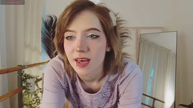 Snapshot of MorgyAsuna_ chatting on November 2025 09:42:01 AM MorgyAsuna online show from November 2025 09:42:01 AM