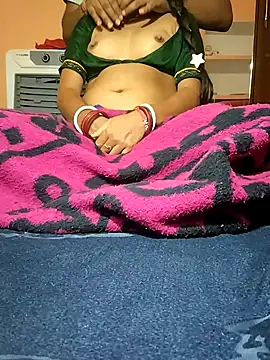 Snapshot of monarani5986 chatting on November 2025 03:55:01 PM monarani5986 online show from November 2025 03:55:01 PM