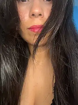 Nicol X online show from November 2025 04:25:02 AM