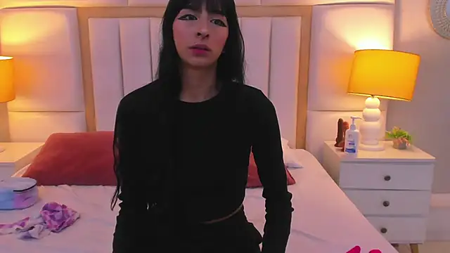 LaylaaDoll online show from February 2026 07:45:01 PM