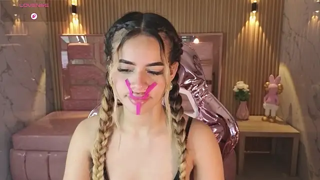 lilith4 s online show from April 2026 08:09:01 PM