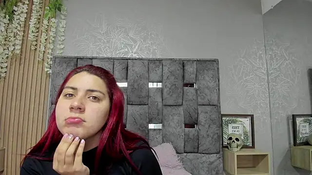 Nicky Brown  online show from October 2025 07:14:01 PM