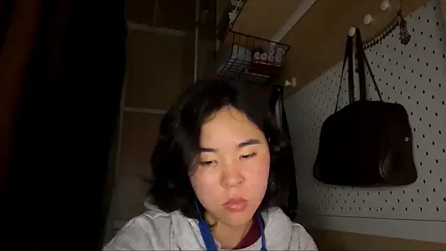 Snapshot of JennyCarpenter chatting on April 2026 05:33:01 AM JennyCarpenter online show from April 2026 05:33:01 AM